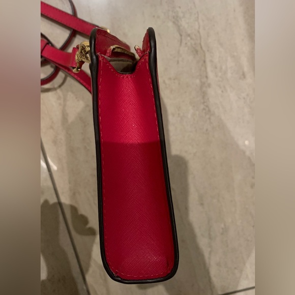 Michael Kors pink crossbody bag. 90%new. 25*16 cm - Picture 4 of 6
